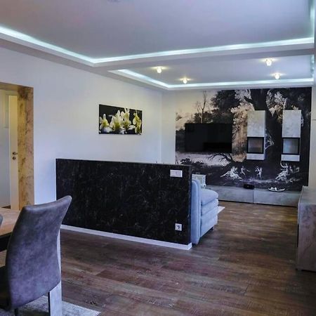 Ht Appartement Nr 2 Greppin 外观 照片