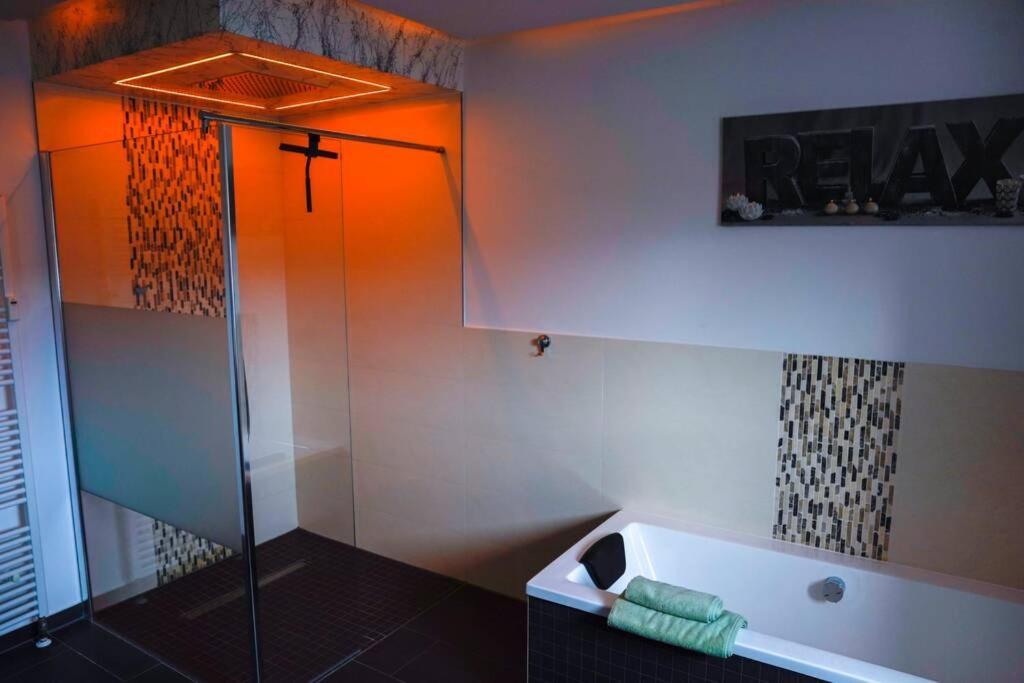 Ht Appartement Nr 2 Greppin 外观 照片