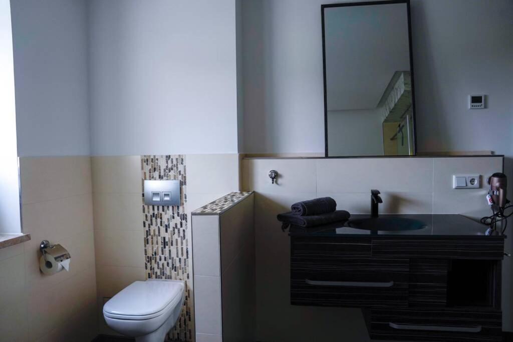 Ht Appartement Nr 2 Greppin 外观 照片